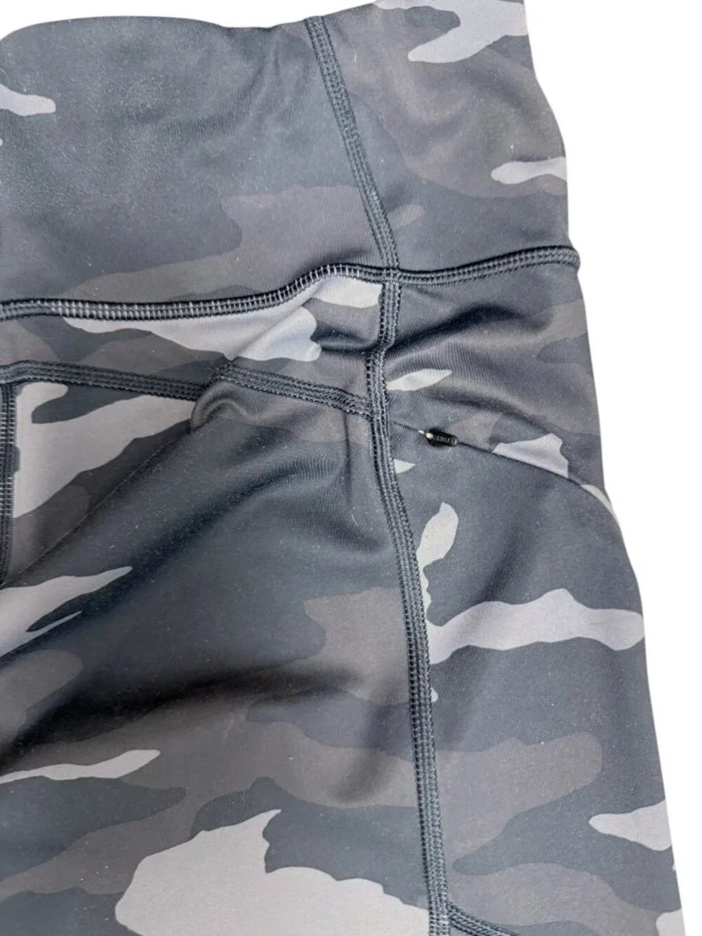 ATHLETA Women's EUC Camo Contender 7/8 Tight in Powerlift‎ #405480 | Size M
